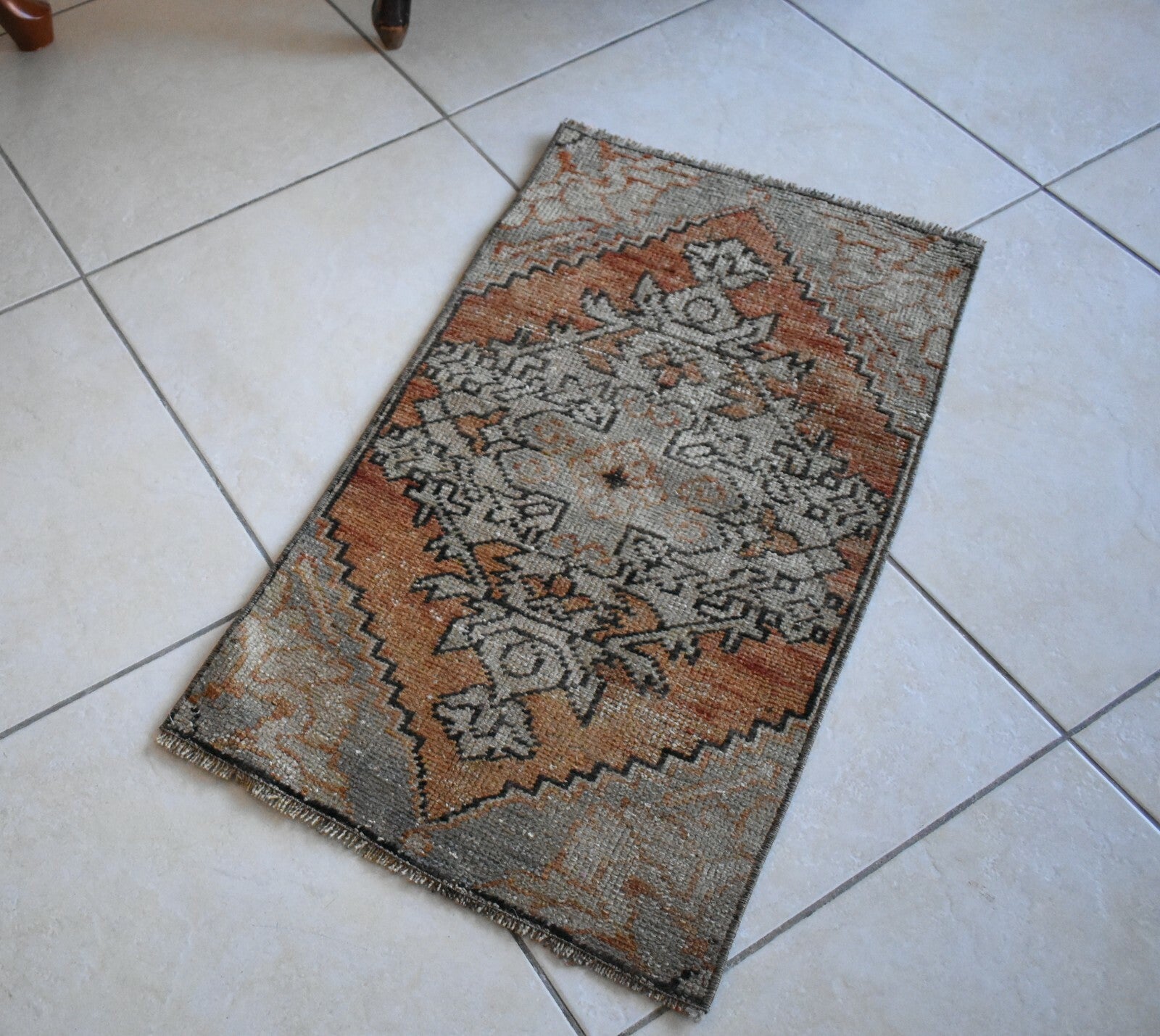 2.6x1.4 ft Small Turkish Runner Vintage Oushak Rug Anatolian Rug Faded Rug Y01