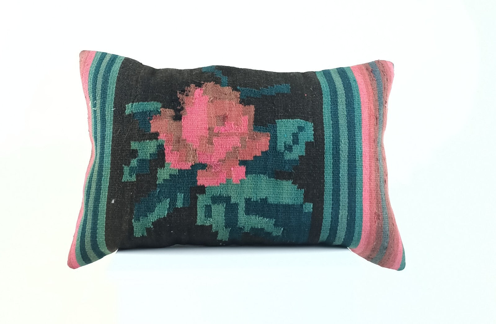 Kilim Pillow Cover 16x24 Tribal Vintage Turkish Carpet Lumbar Pillow Cover 2256