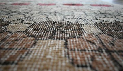 Vintage Runner 8.5x3.3 ft Oushak Runner Anatolian Rug Faded Turkish Runner R09