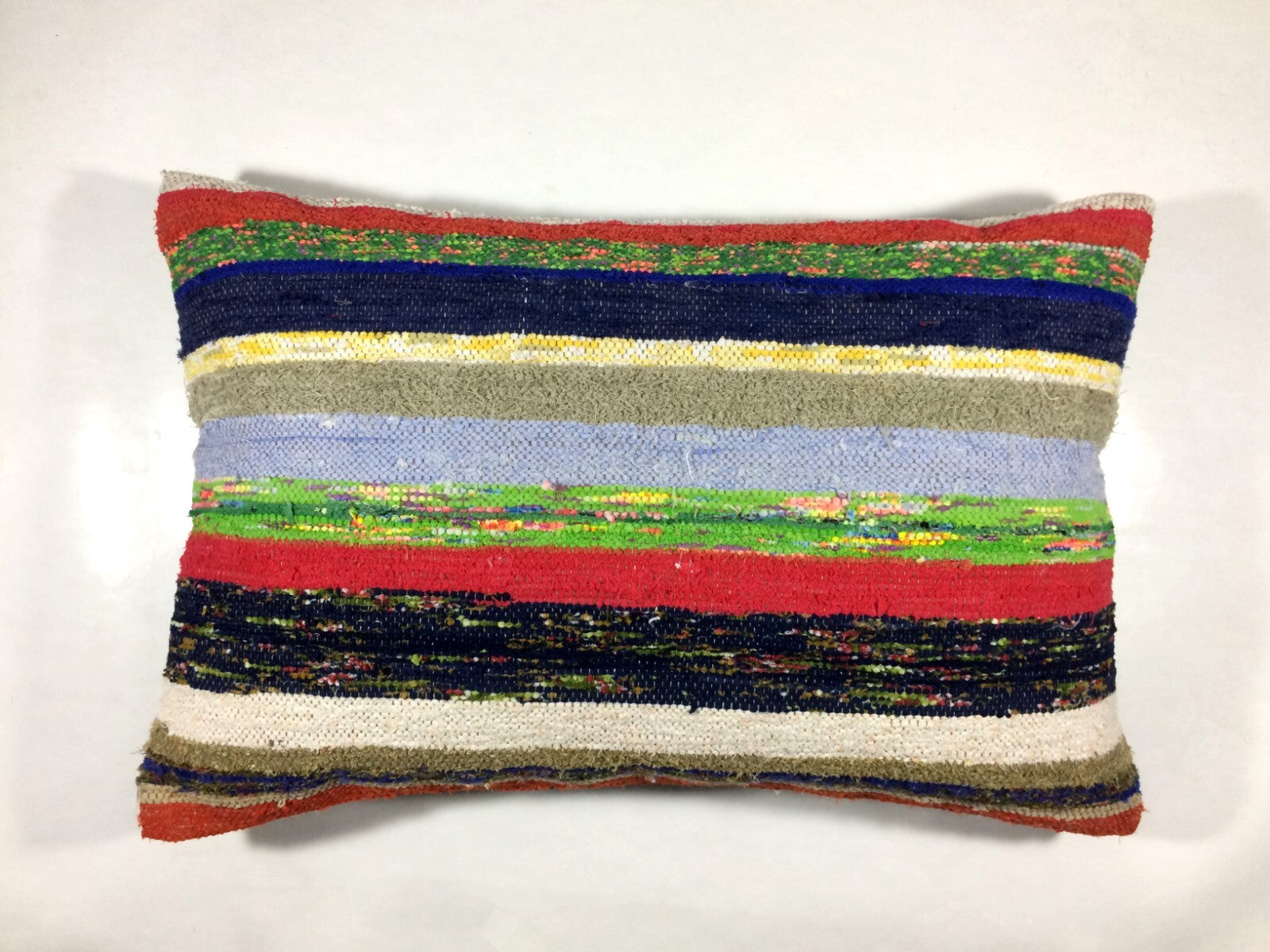 Kilim Pillow Cover 16x24 Tribal Vintage Turkish Carpet Lumbar Pillow Cover 319