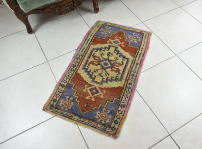 2.8x1.5 ft Anatolian Runner Small Vintage Rug Oushak Runner Mini Turkish Rug Y76