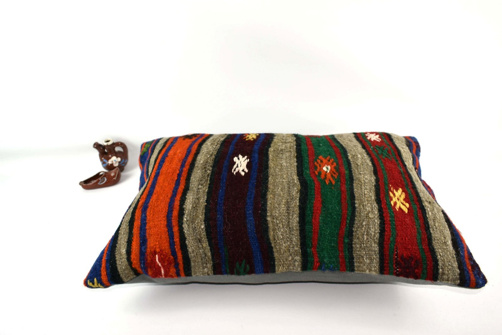 Kilim Pillow Cover 16x24 Tribal Vintage Turkish Carpet Lumbar Pillow Cover A3051