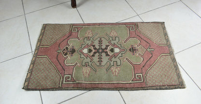 Anatolian Runner 3.1x1.7 ft Vintage Turkish Runner Oushak Runner Rug Y46