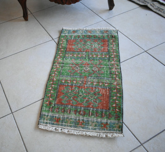 Small Turkish Runner 2.5x1.2 ft Vintage Oushak Rug Anatolian Rug Faded Rug Y04