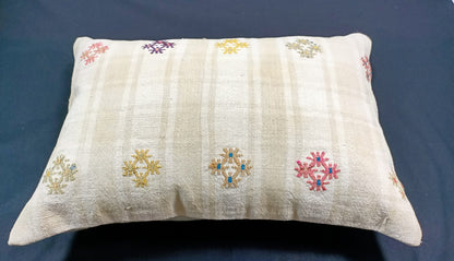 Kilim Pillow Cover 16x24 Tribal Vintage Turkish Carpet Lumbar Pillow Cover E51