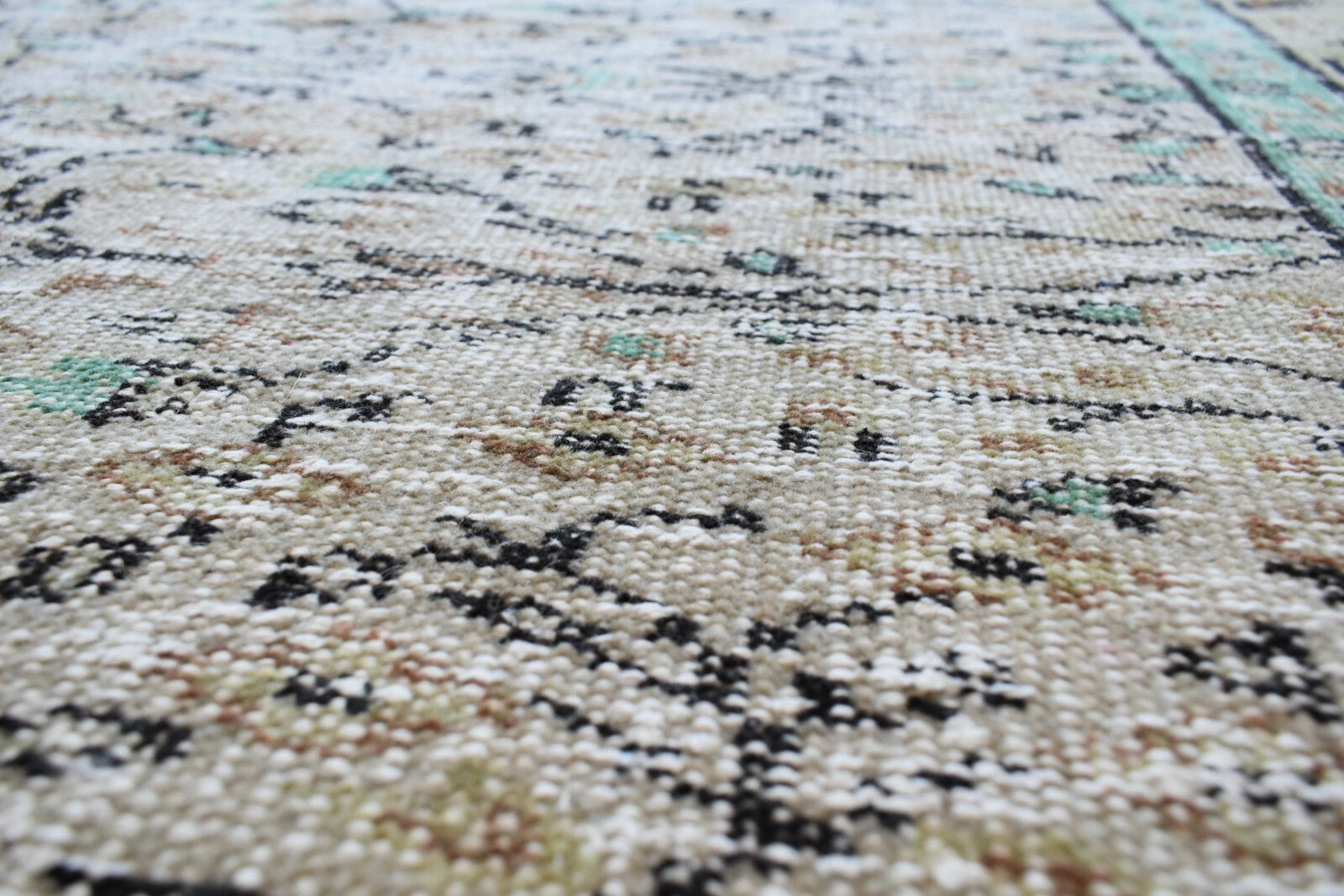 Large Turkish Rug 8.1x5.2 ft Vintage Rug Faded Oushak Rug Living Room Carpet B18