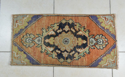 Vintage Runner 2.5x1.2 ft Mini Turkish Rug Oushak Runner Anatolian Runner Y96