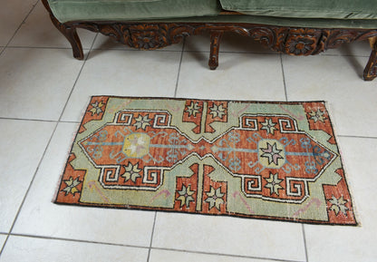 Vintage Runner 2.9x1.5 ft Mini Turkish Rug Oushak Runner Anatolian Runner Y94