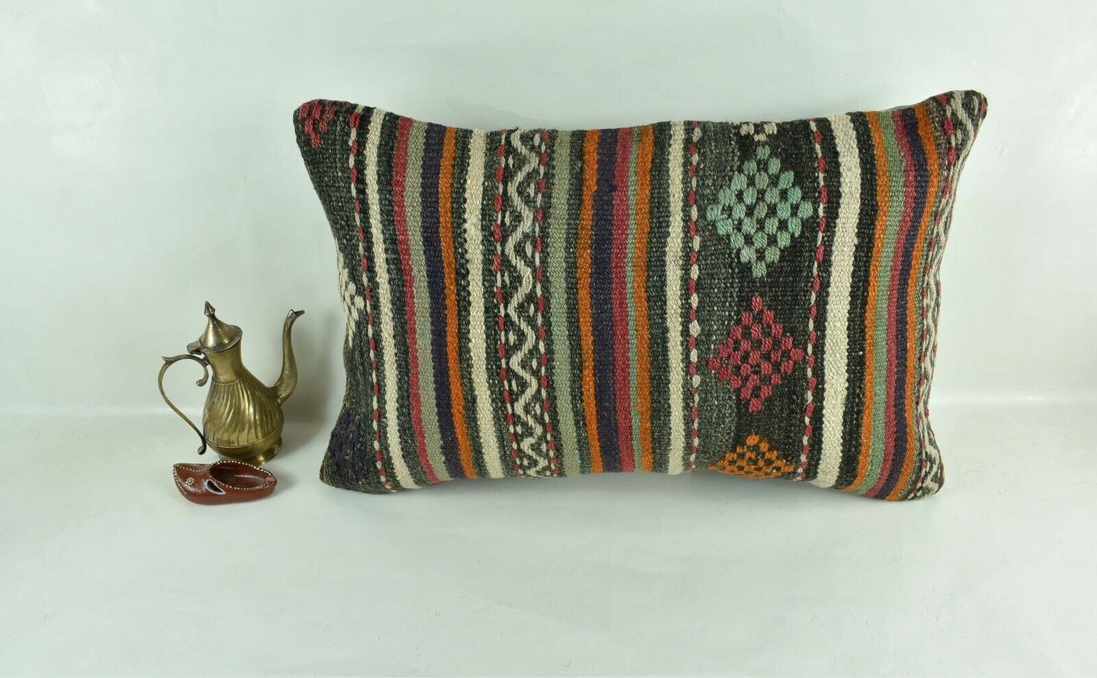 Kilim Pillow Cover 16x24 Tribal Vintage Turkish Carpet Lumbar Pillow Cover 3089