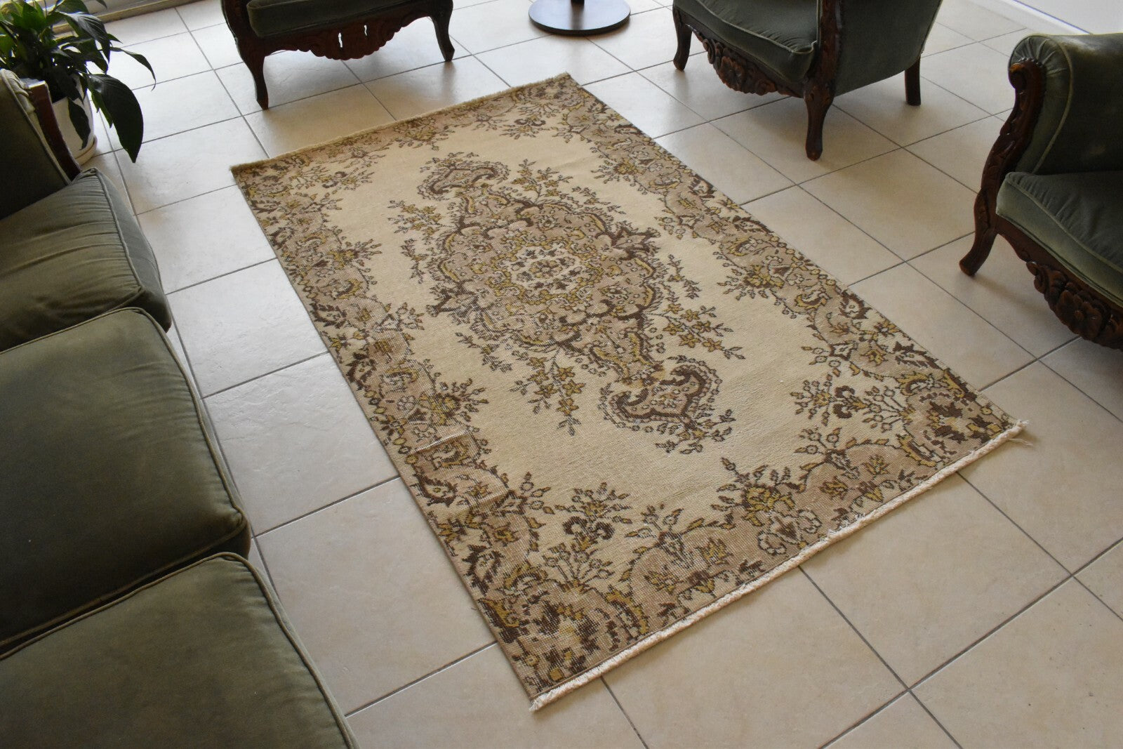 Handmade Vintage Oushak Runner 3.9 x 6.3 ft  Accent Beige Pastel Area Rug C23