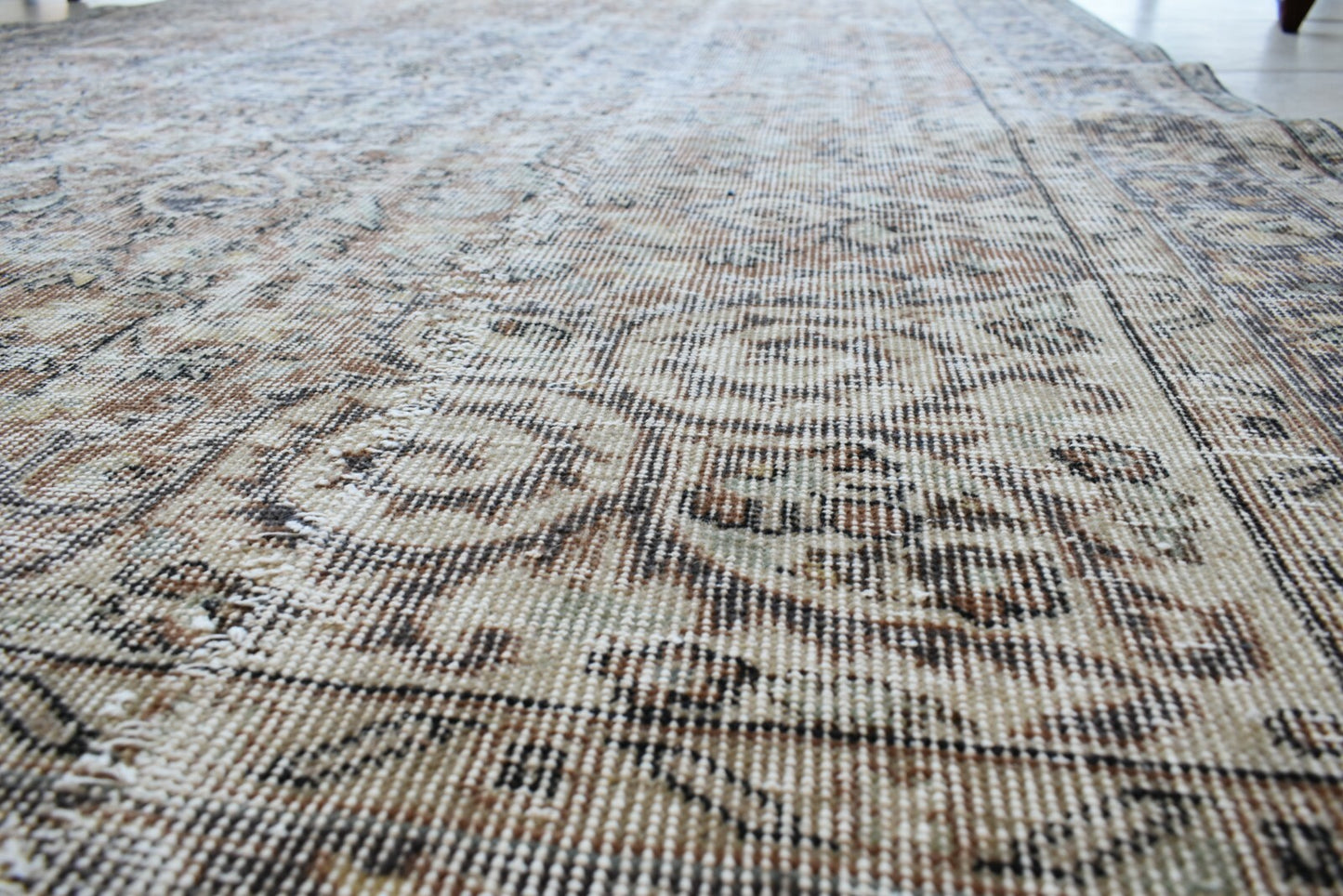 Large Turkish Rug 8.7x5.5 ft Vintage Rug Faded Oushak Rug Living Room Carpet B19