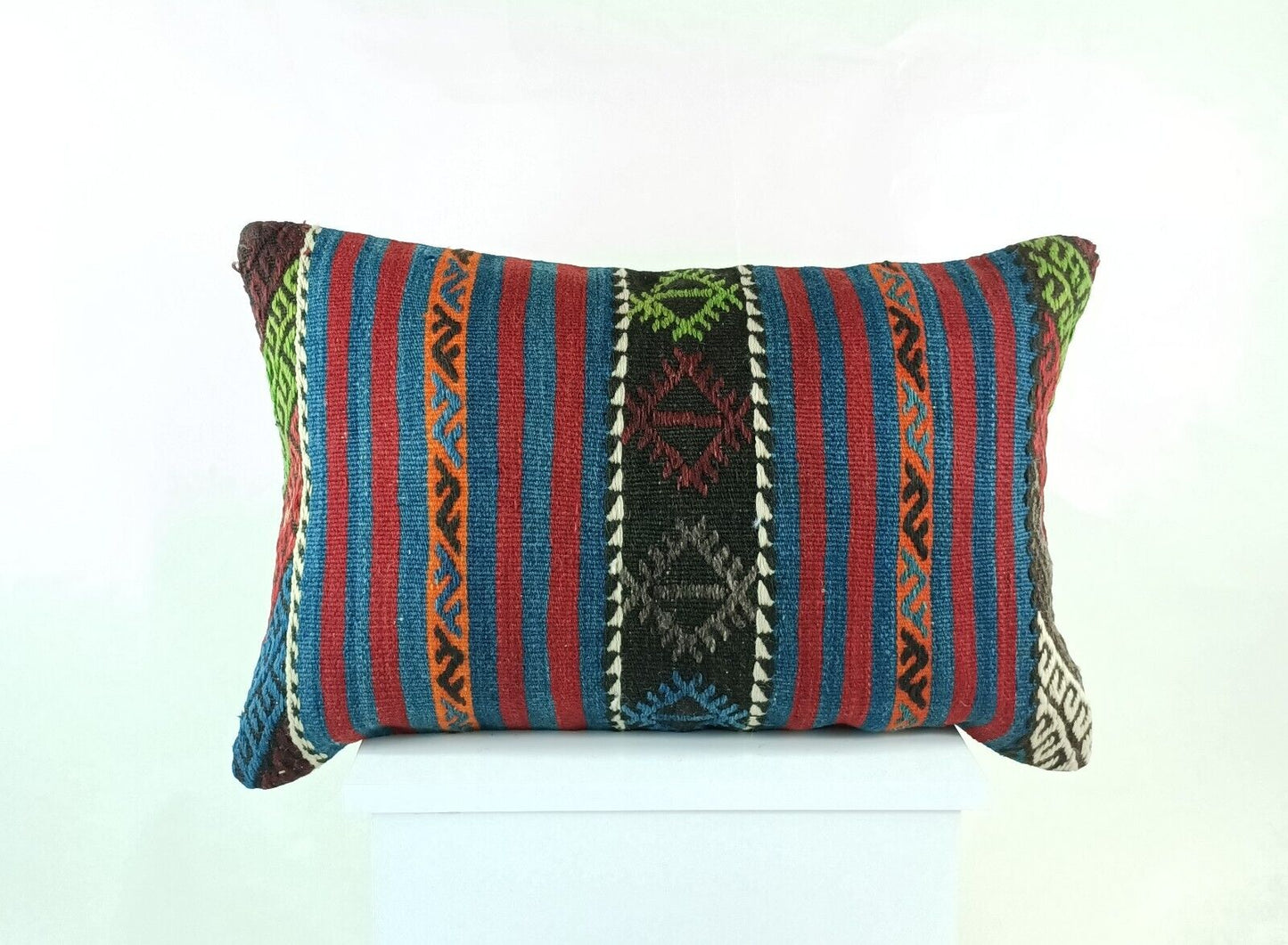 Kilim Pillow Cover 16x24 Tribal Vintage Turkish Carpet Lumbar Pillow Cover 1759