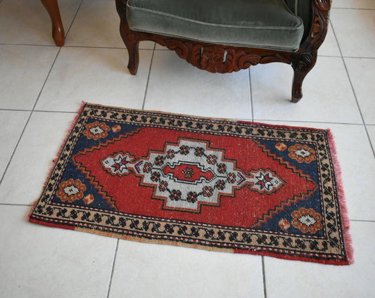 Anatolian Runner 3.2x1.7 ft Vintage Turkish Runner Oushak Runner Rug Y19