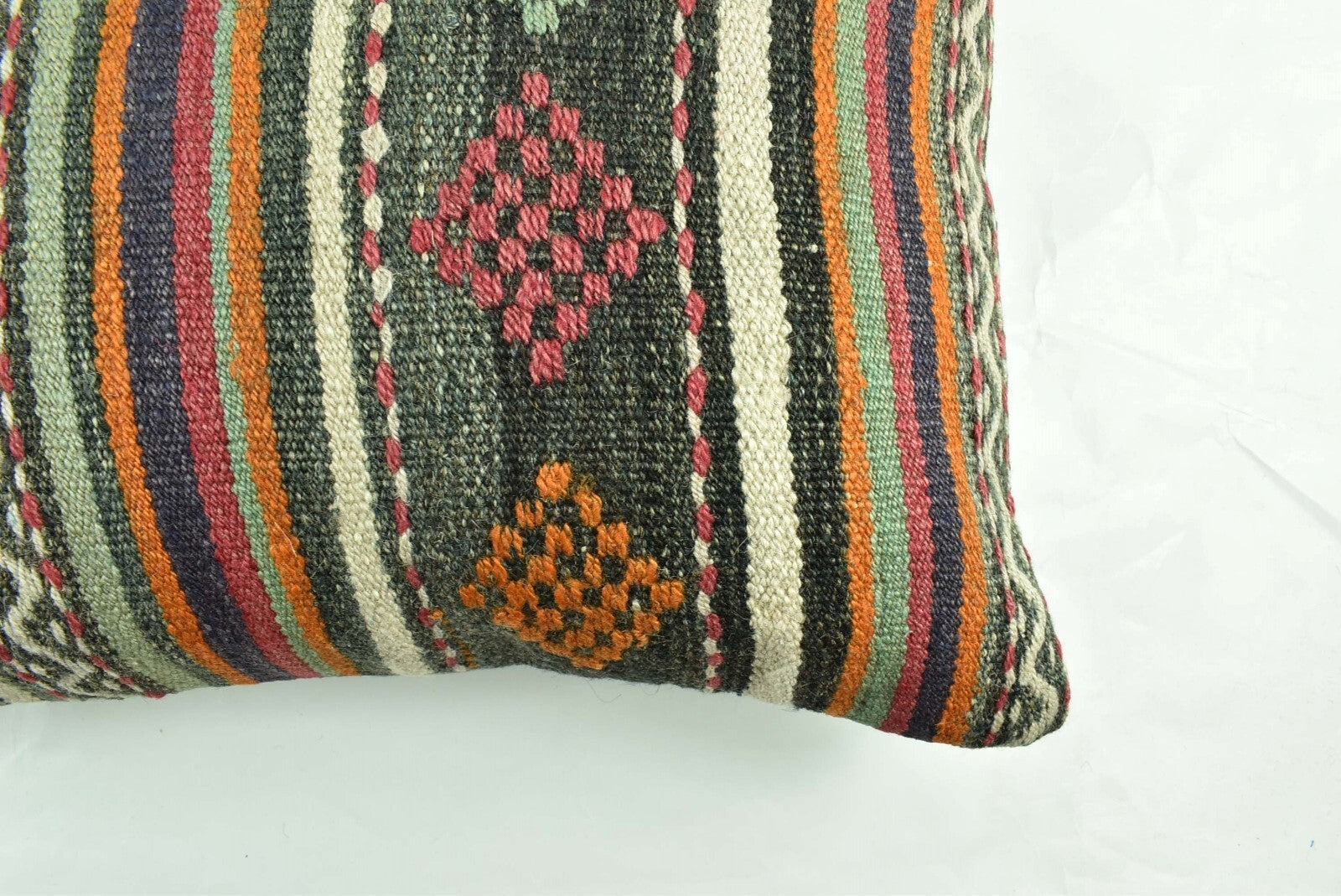 Kilim Pillow Cover 16x24 Tribal Vintage Turkish Carpet Lumbar Pillow Cover 3089