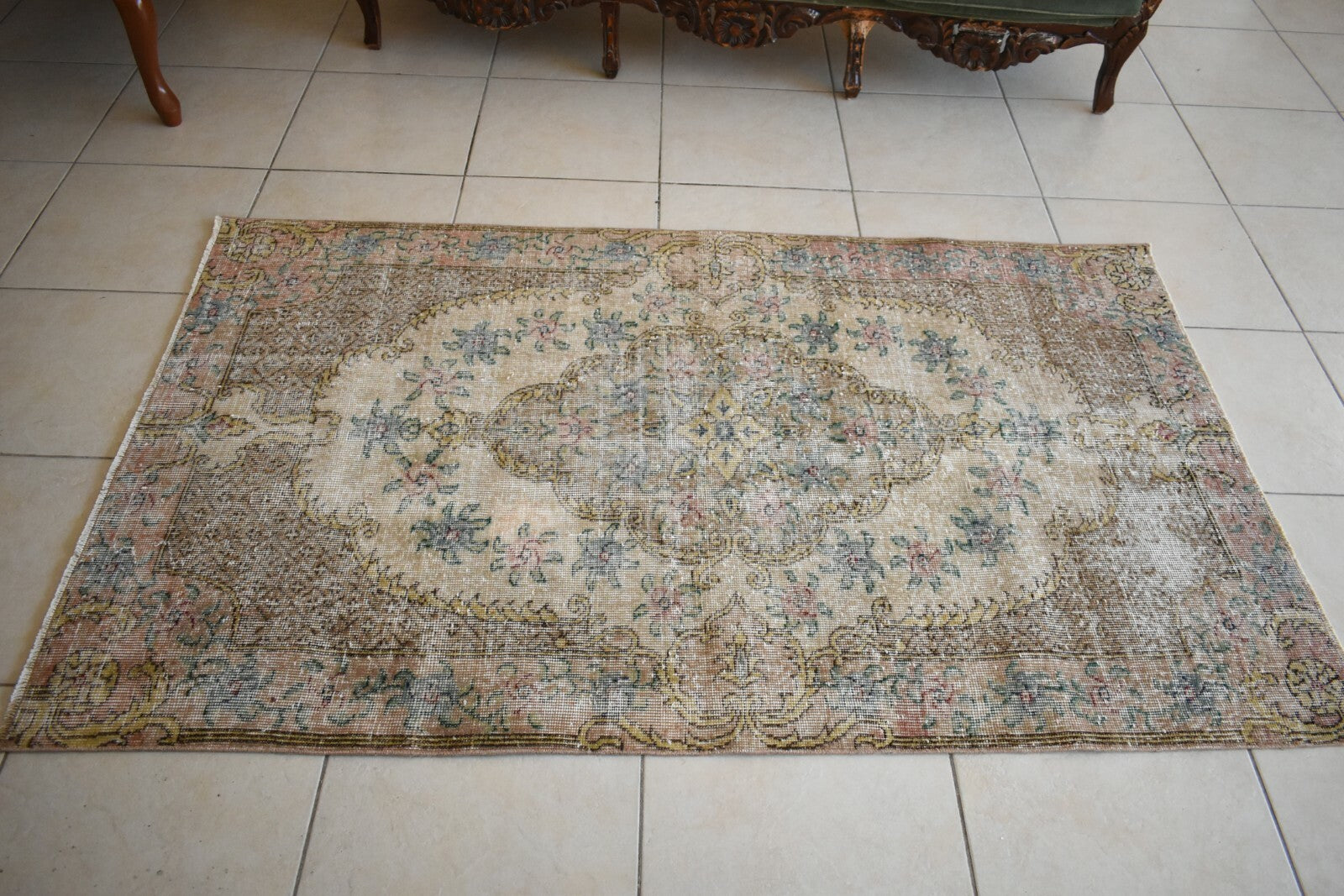 Vintage Oushak Rug 6.3x3.7 ft Turkish Floor Rug Faded Area Rug Oriental Rug U01