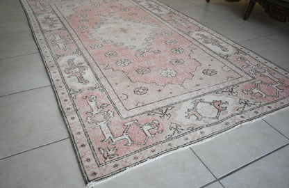 Faded Oushak Rug 8.1x4.5 ft Anatolian Rug Turkish Carpet Boho Floor Rug U08