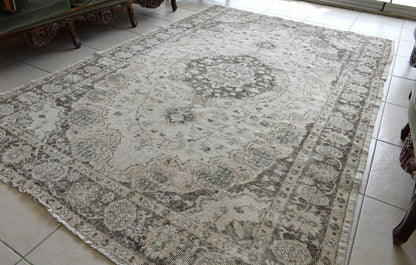 Faded Oushak Rug 8.8x6.1 ft Anatolian Rug Turkish Carpet Boho Floor Rug U24