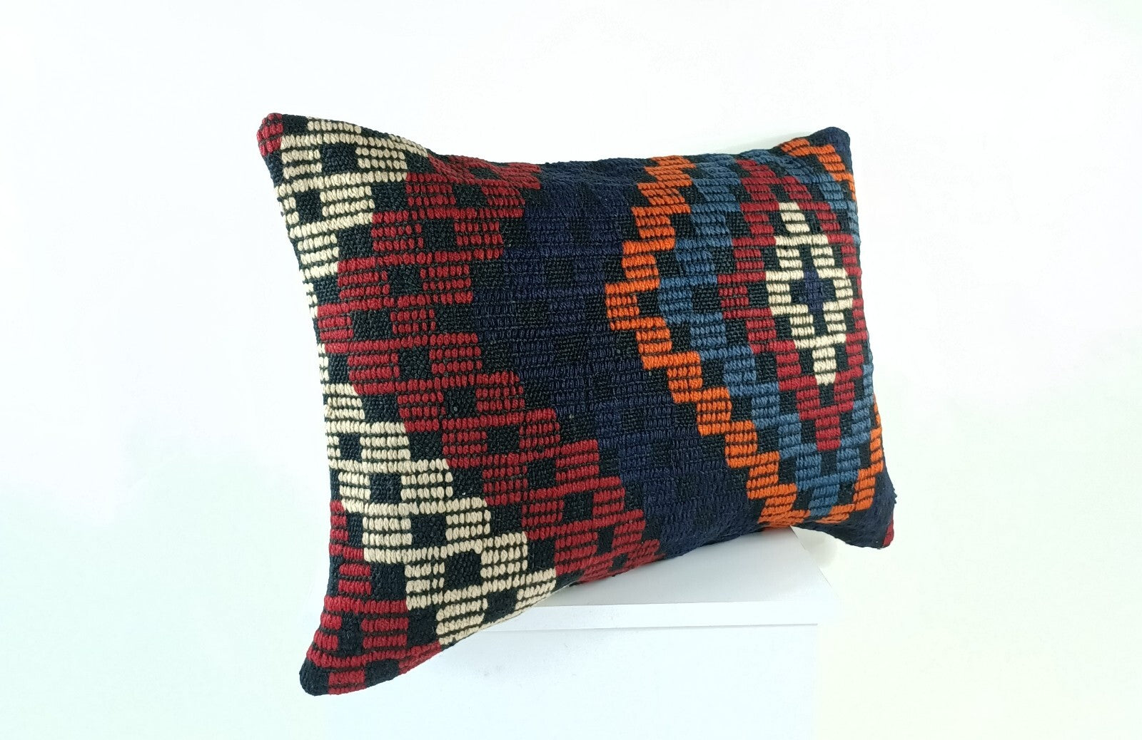 Kilim Pillow Cover 16x24 Tribal Vintage Turkish Carpet Lumbar Pillow Cover 1770