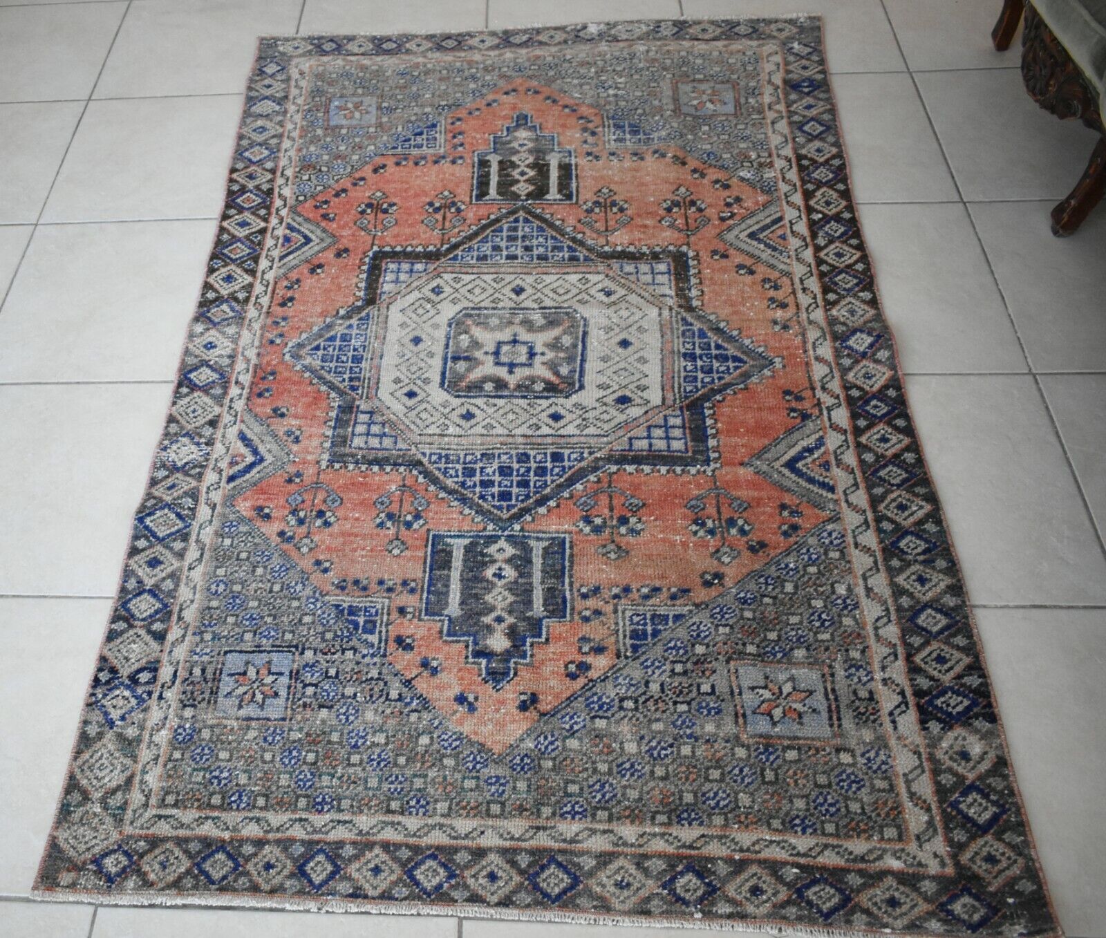 Vintage Oushak Rug 6.3x3.7 ft Turkish Floor Rug Faded Area Rug Oriental Rug U04