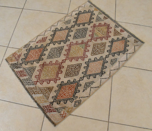 Oushak Small Kilim 2 x 3 ft Vintage Handmade Entryway Hallway Wool Runner C53