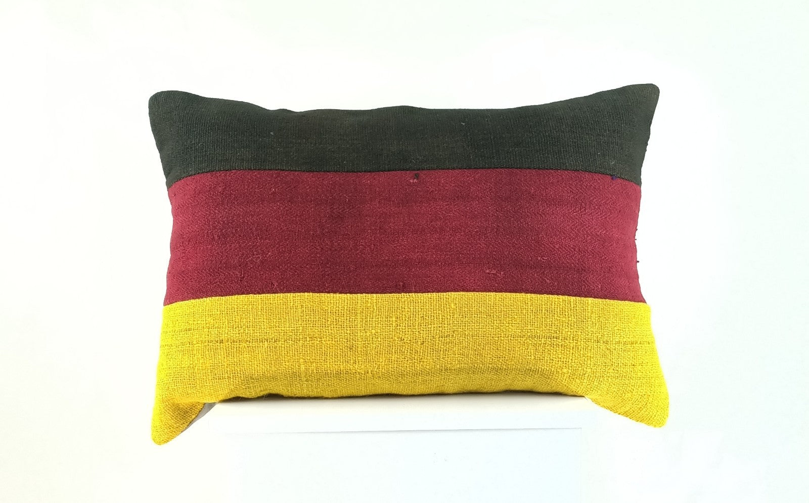 Kilim Pillow Cover 16x24 Tribal Vintage Turkish Carpet Lumbar Pillow Cover A996