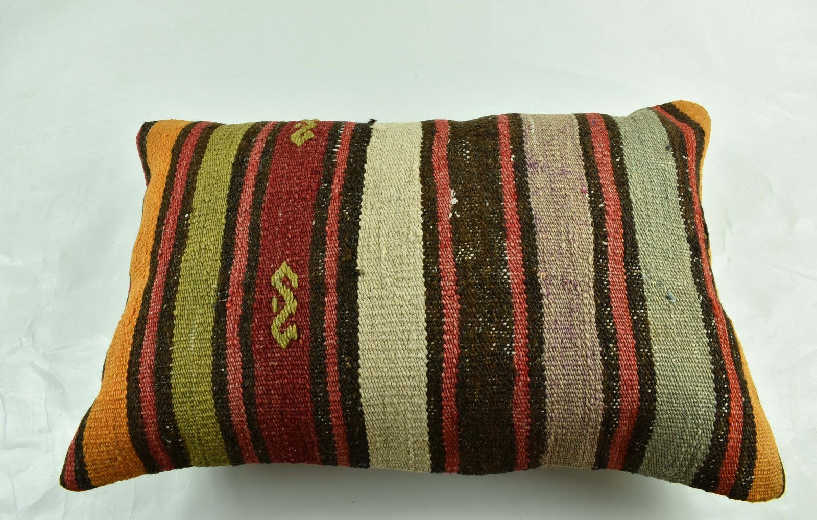 Kilim Pillow Cover 16x24 Tribal Vintage Turkish Carpet Lumbar Pillow Cover 3075