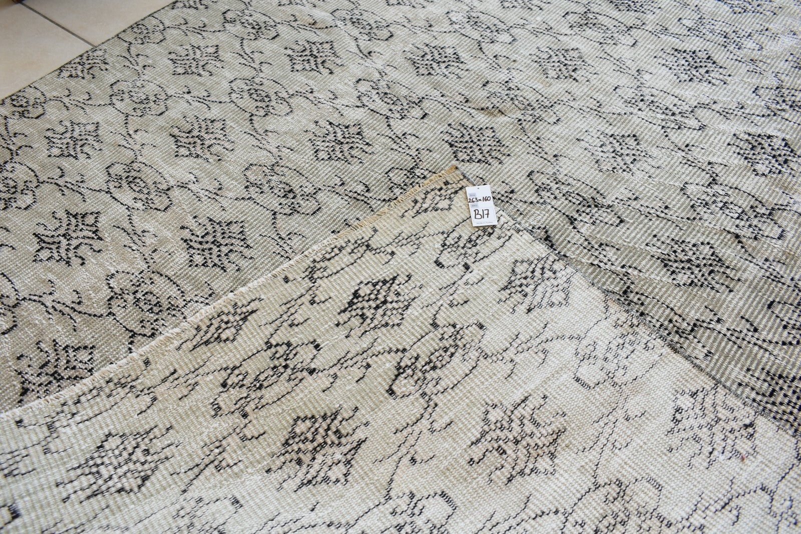 Large Turkish Rug 8.6x5.2 ft Vintage Rug Faded Oushak Rug Living Room Carpet B17