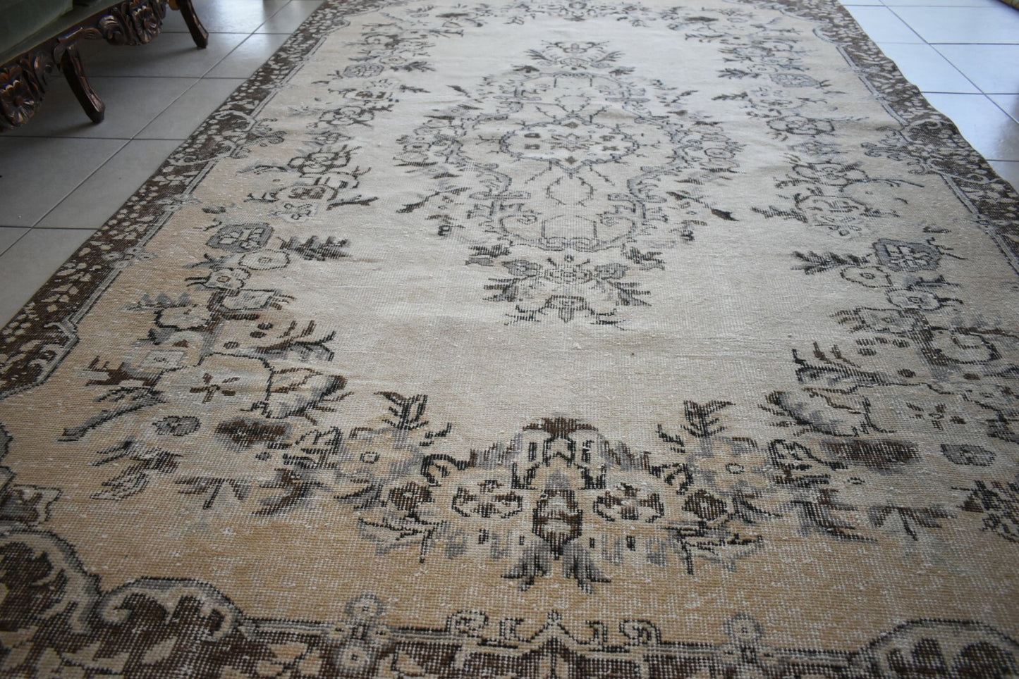Turkish Rug 9.4x5.9 ft Vintage Rug Faded Oushak Rug Large Living Room Carpet B05