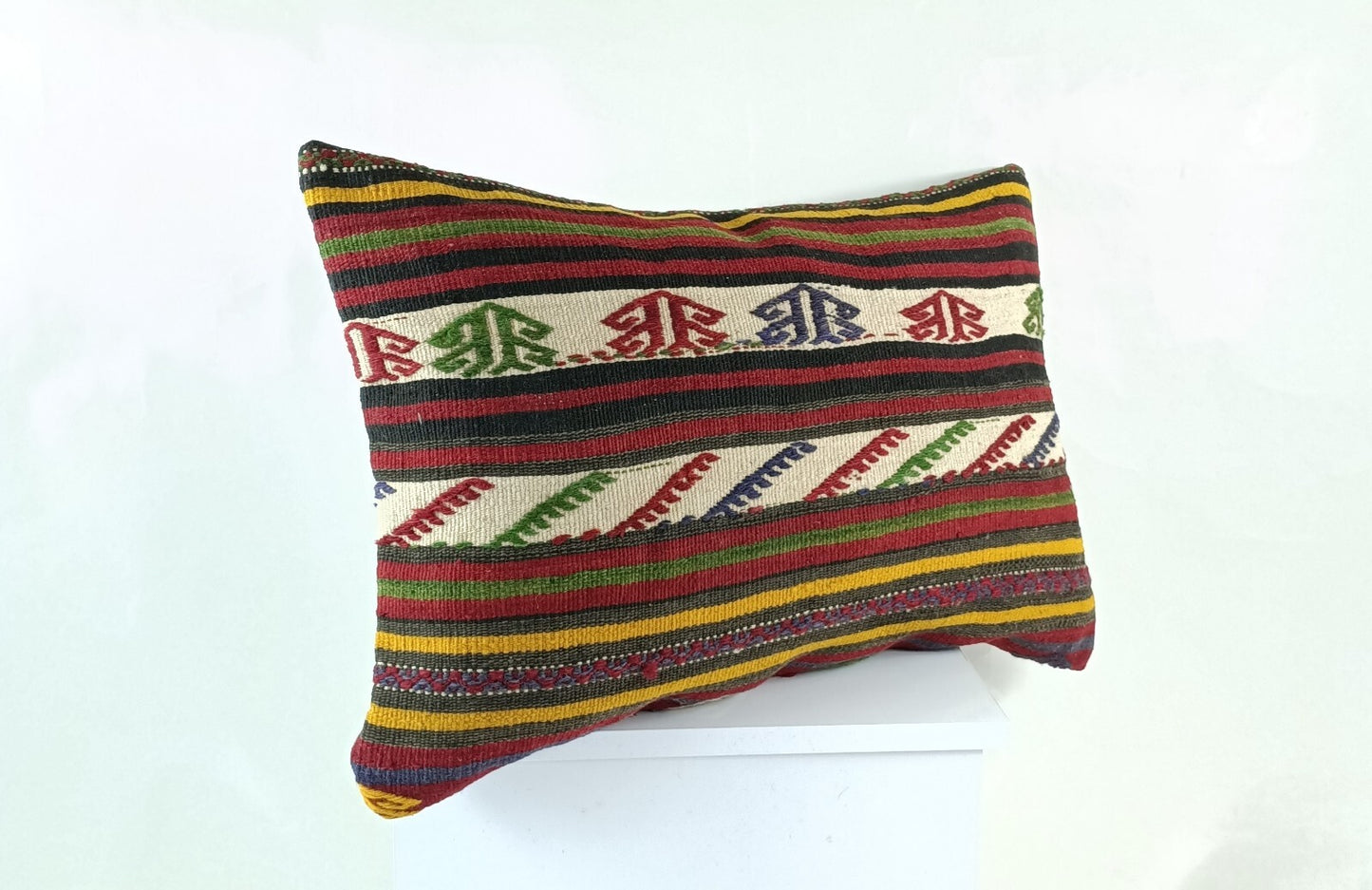 Kilim Pillow Cover 16x24 Tribal Vintage Turkish Carpet Lumbar Pillow Cover 1776