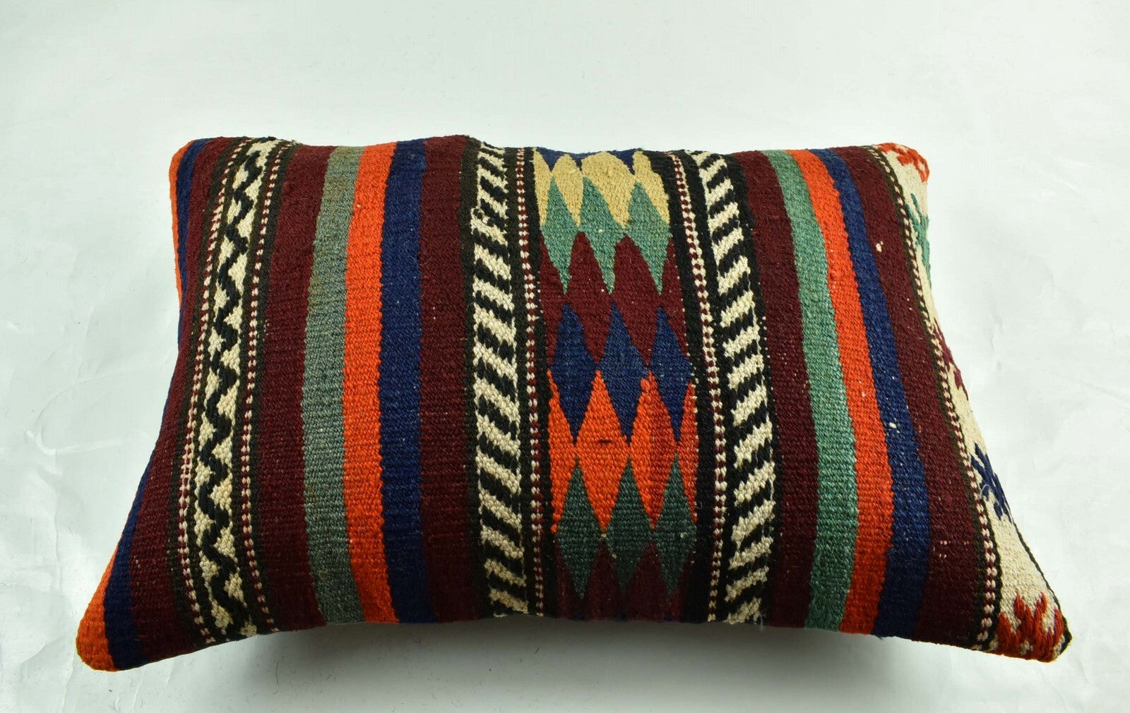 Kilim Pillow Cover 16x24 Tribal Vintage Turkish Carpet Lumbar Pillow Cover 3123