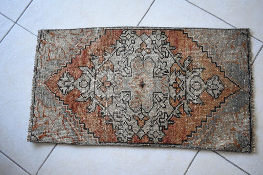 2.6x1.4 ft Small Turkish Runner Vintage Oushak Rug Anatolian Rug Faded Rug Y01