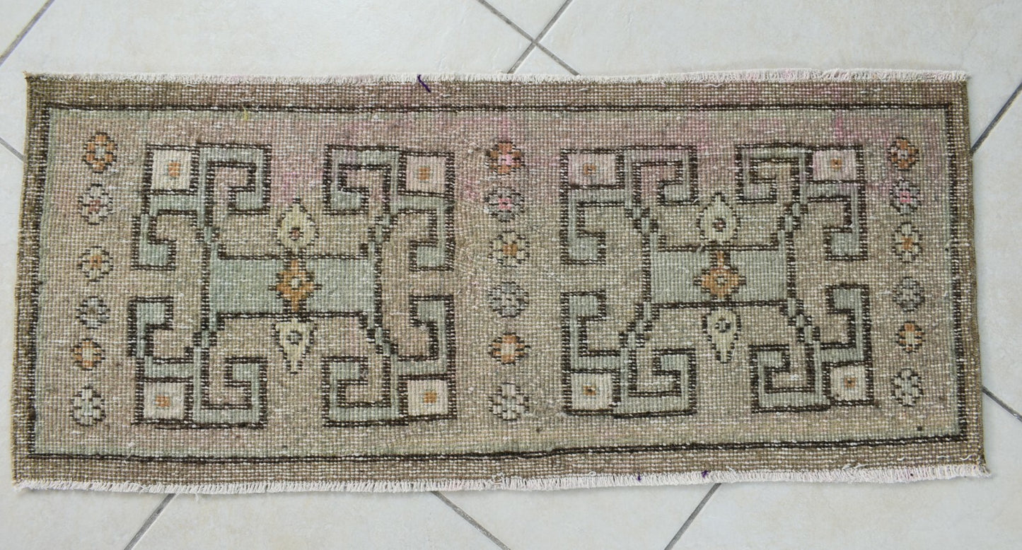 Vintage Runner 3.1x1.3 ft Mini Turkish Rug Oushak Runner Anatolian Runner Y101