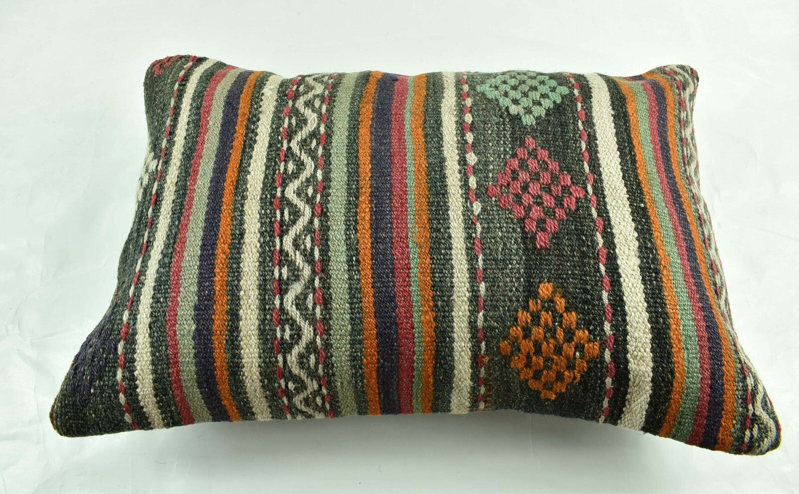 Kilim Pillow Cover 16x24 Tribal Vintage Turkish Carpet Lumbar Pillow Cover 3089