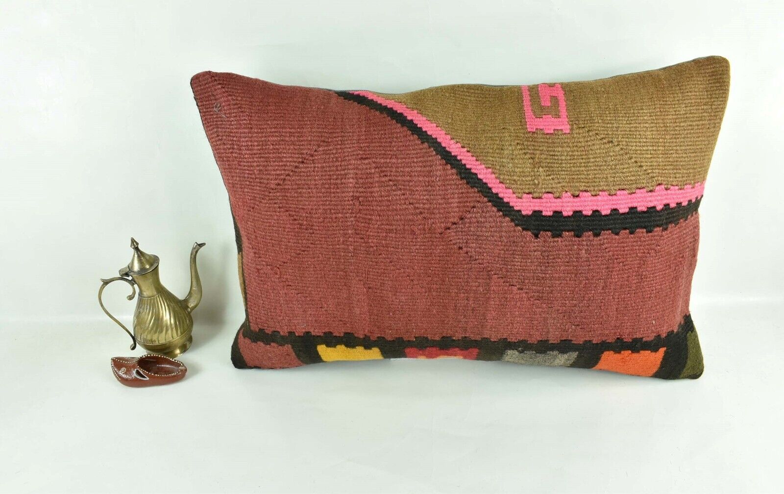 Kilim Pillow Cover 16x24 Tribal Vintage Turkish Carpet Lumbar Pillow Cover 3084