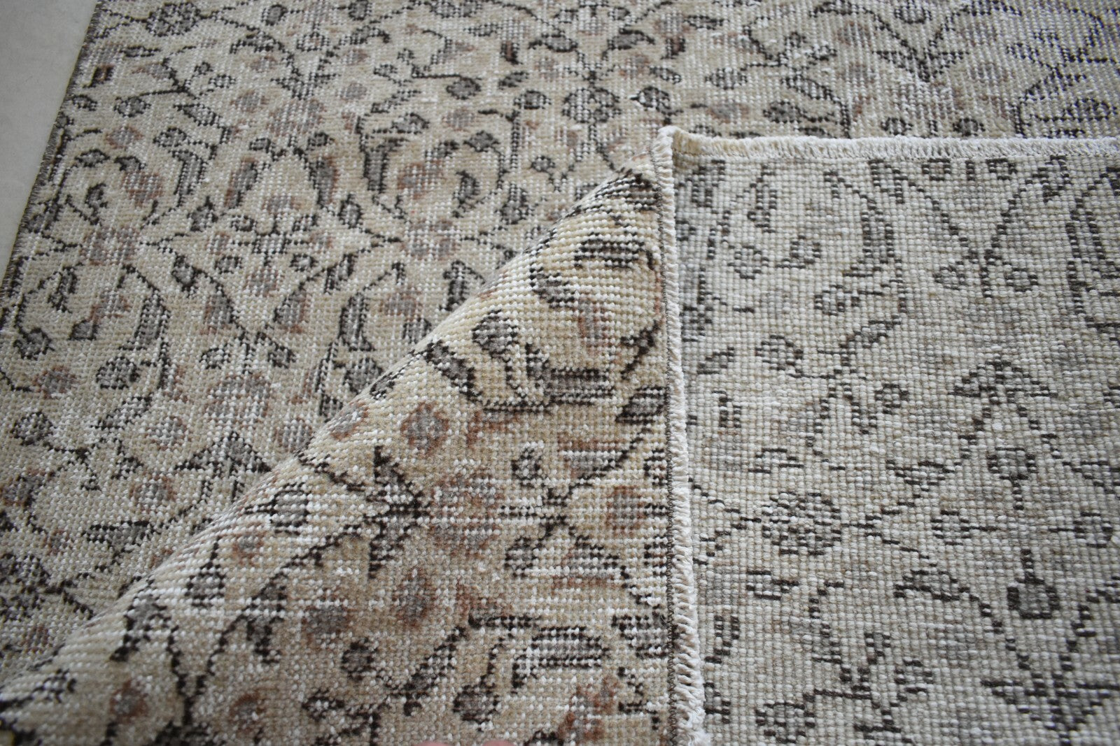 Faded Oushak Rug 5.8x3.8 ft Anatolian Rug Turkish Carpet Boho Floor Rug U06