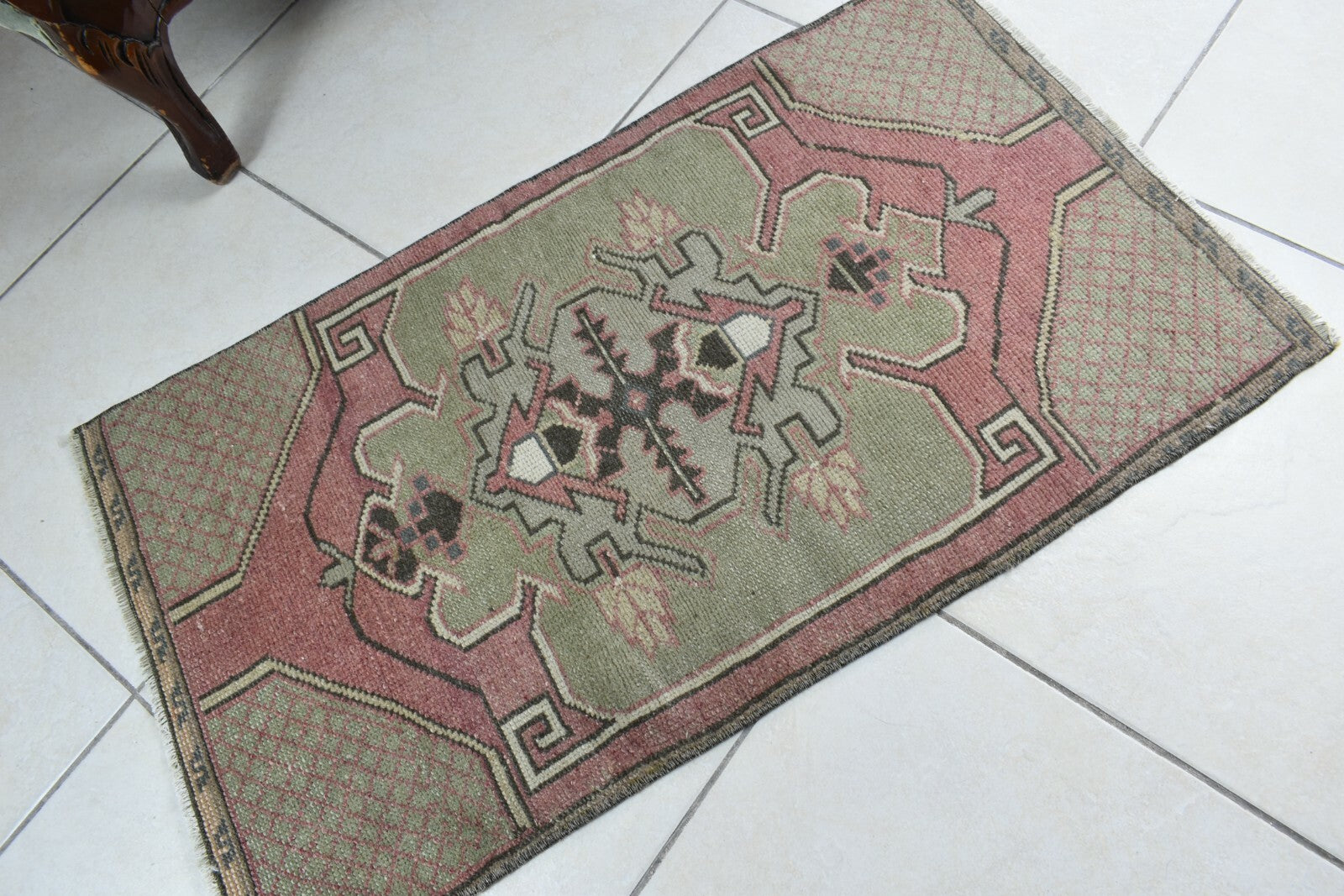 Anatolian Runner 3.1x1.7 ft Vintage Turkish Runner Oushak Runner Rug Y46