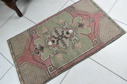 Anatolian Runner 3.1x1.7 ft Vintage Turkish Runner Oushak Runner Rug Y46