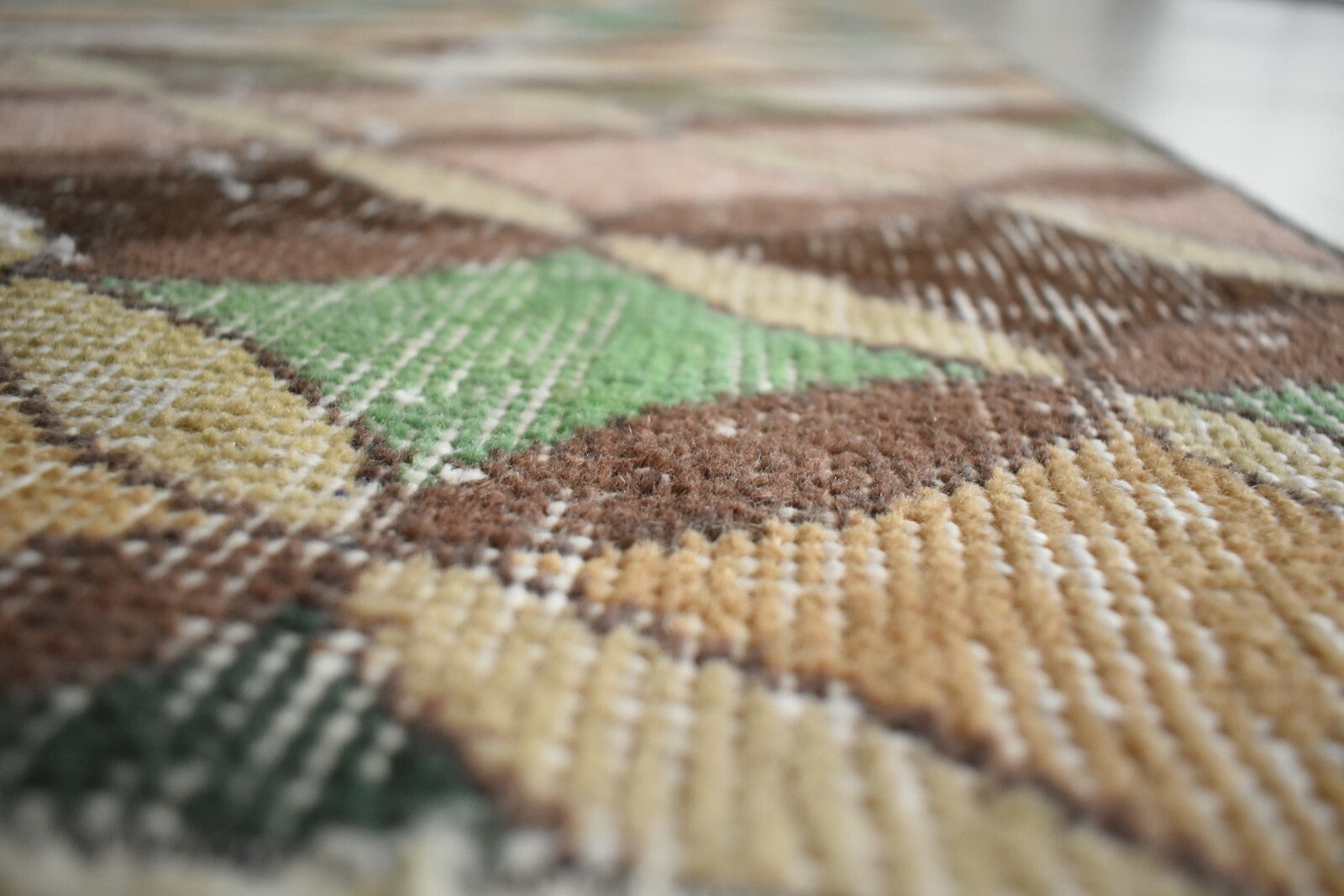 Vintage Runner 8.7x2.4 ft Oushak Runner Anatolian Rug Faded Turkish Runner R28