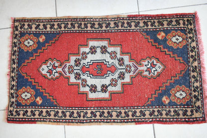 Anatolian Runner 3.2x1.7 ft Vintage Turkish Runner Oushak Runner Rug Y19