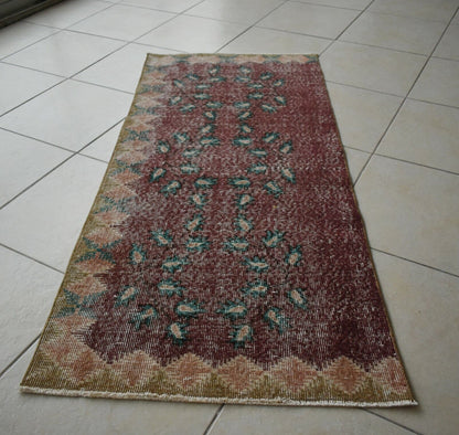 Vintage Runner 5.3x2.4 ft Oushak Runner Anatolian Rug Faded Turkish Runner R31