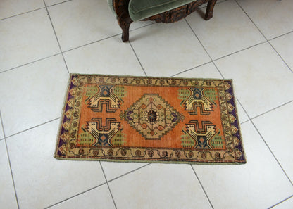 Turkish Runner 3.2x1.8 ft Vintage Small Rug Oushak Runner Anatolian Mini Rug Y63
