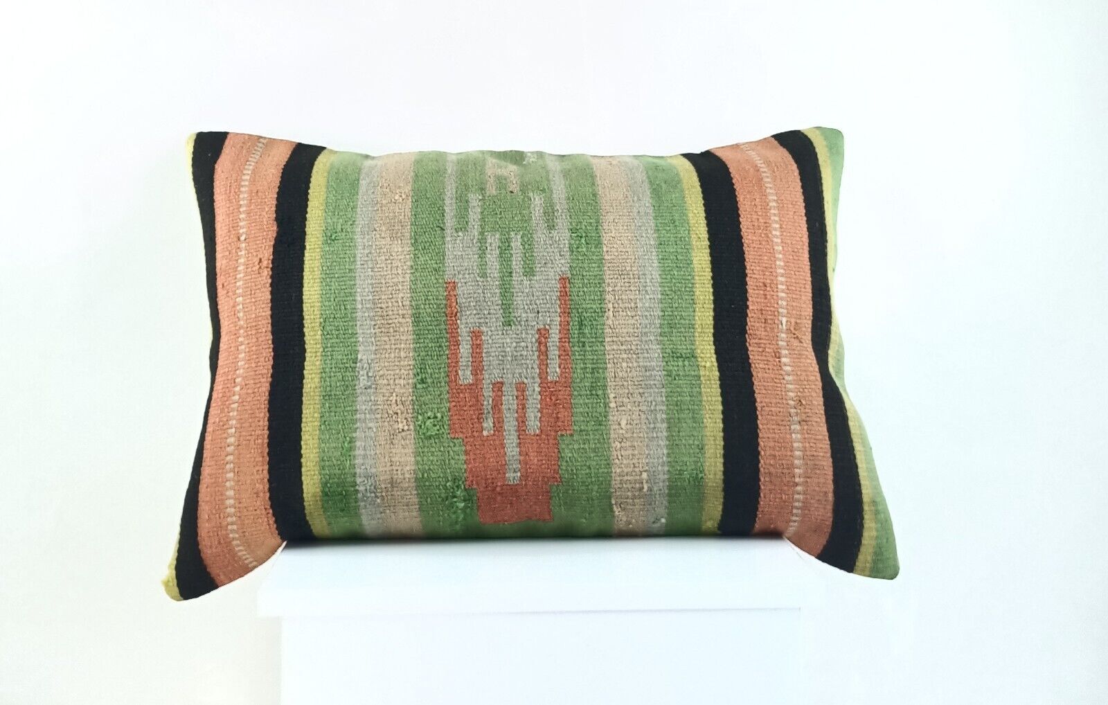 Kilim Pillow Cover 16x24 Tribal Vintage Turkish Carpet Lumbar Pillow Cover 2258