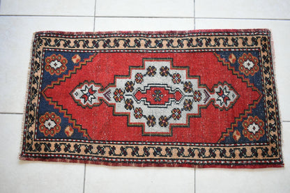 Anatolian Runner 3.2x1.7 ft Vintage Turkish Runner Oushak Runner Rug Y18