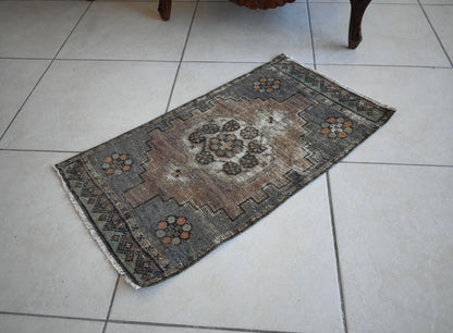 Oushak Runner 2.5x1.3 ft Vintage Turkish Rug Small Runner Anatolian Rug Y09