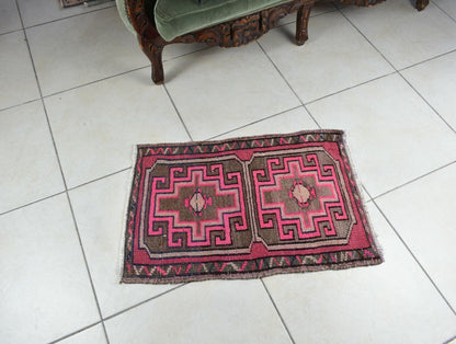 Anatolian Runner 2.3x1.5 ft Vintage Turkish Runner Oushak Runner Rug Y41