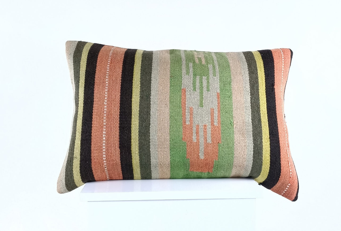 Kilim Pillow Cover 16x24 Tribal Vintage Turkish Carpet Lumbar Pillow Cover 2066