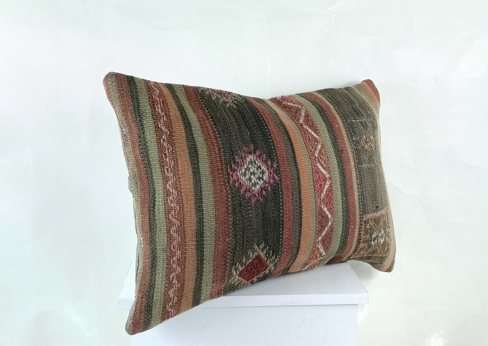 Oriental Ottoman Lumbar Pillow Cover 16x24 Handknotted Turkish Rug Cushion E1250