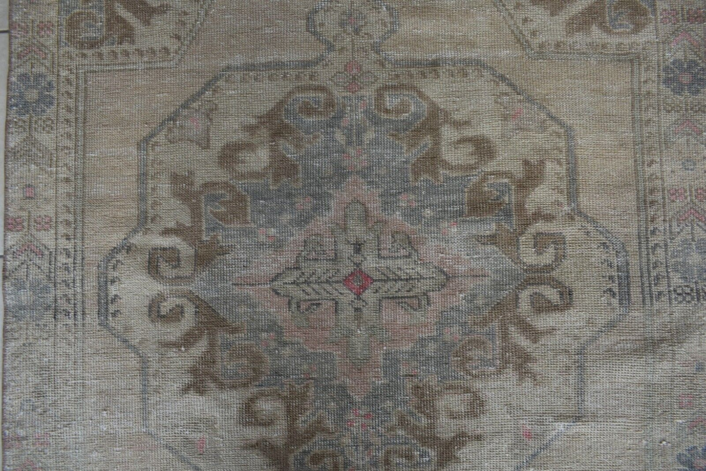 Faded Oushak Rug 6.8x4.1 ft Anatolian Rug Turkish Carpet Boho Floor Rug U28