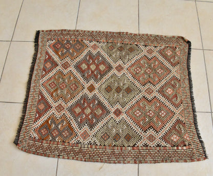 Small Kilim 2.6 x 3.3 ft Handknotted Entryway Hallway Door Mat Runner C51