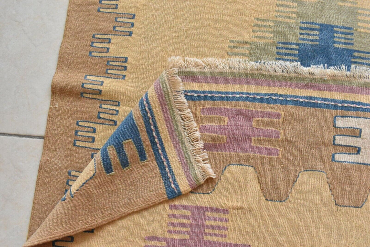 Handwoven Accent Kilim 3.4 x 5.3 ft Beige Traditional Oushak Wool Runner Rug C32